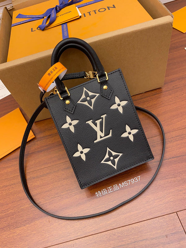 Alice Bags- Louis Vuittons  - 16202