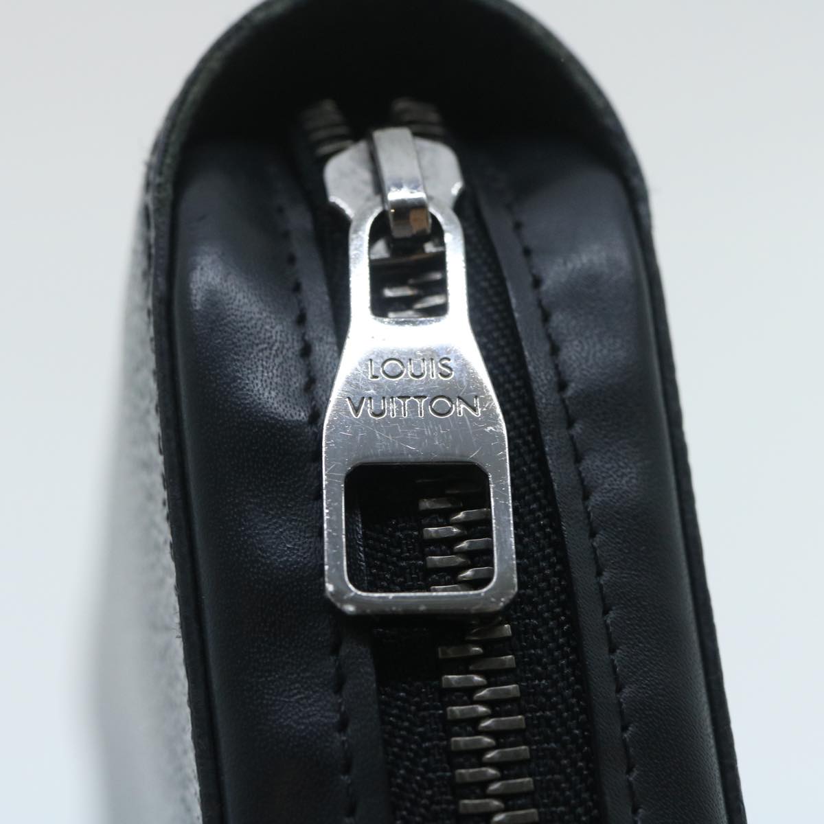 Louis Vuitton Black Canvas Zippy XL wallet accessories