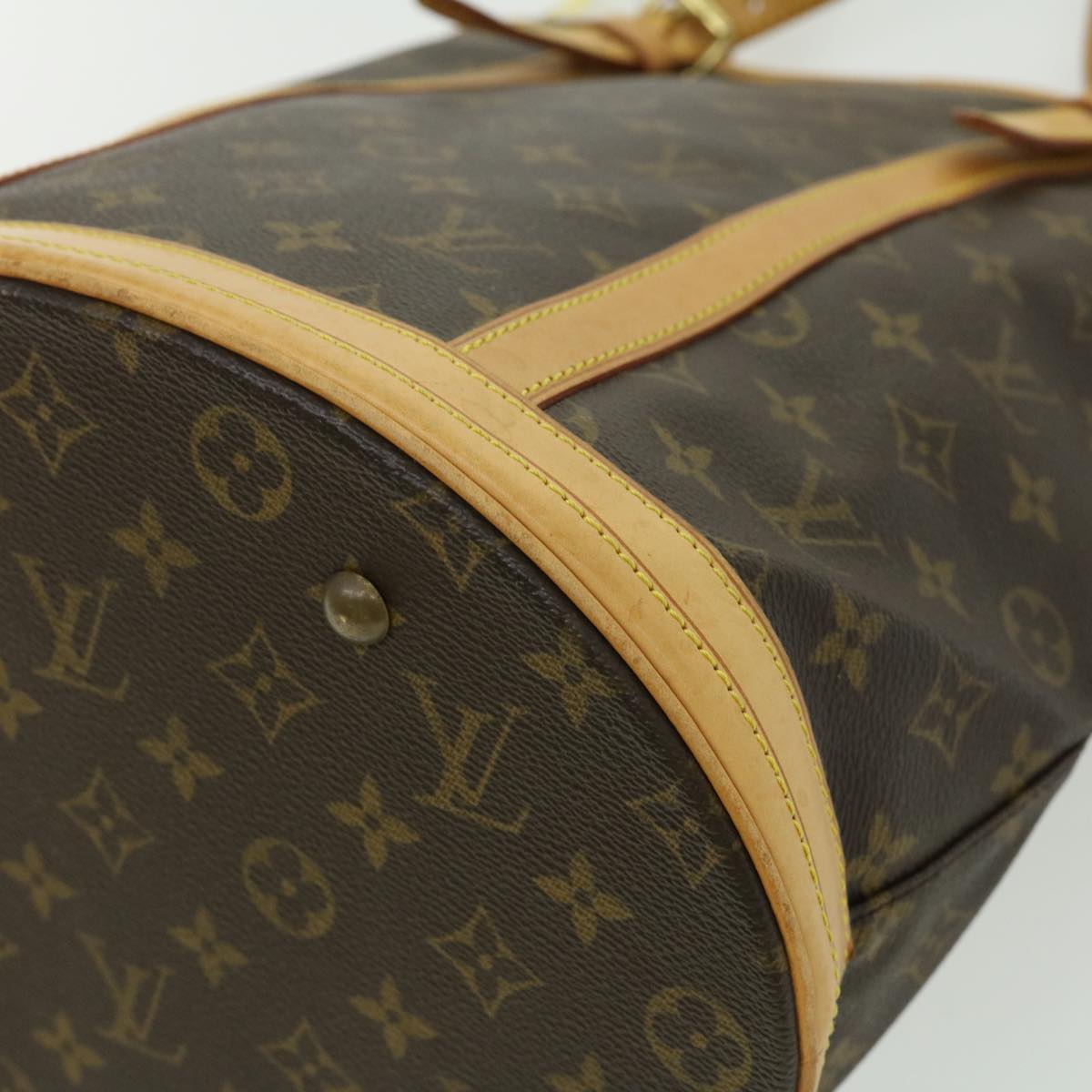 Louis Vuitton Bucket GM Shoulder Bag