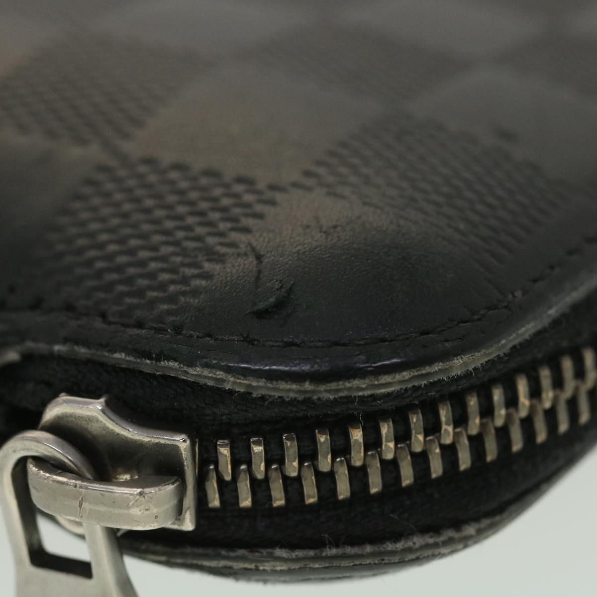 Louis Vuitton Black Leather Zippy wallet wallet accessories