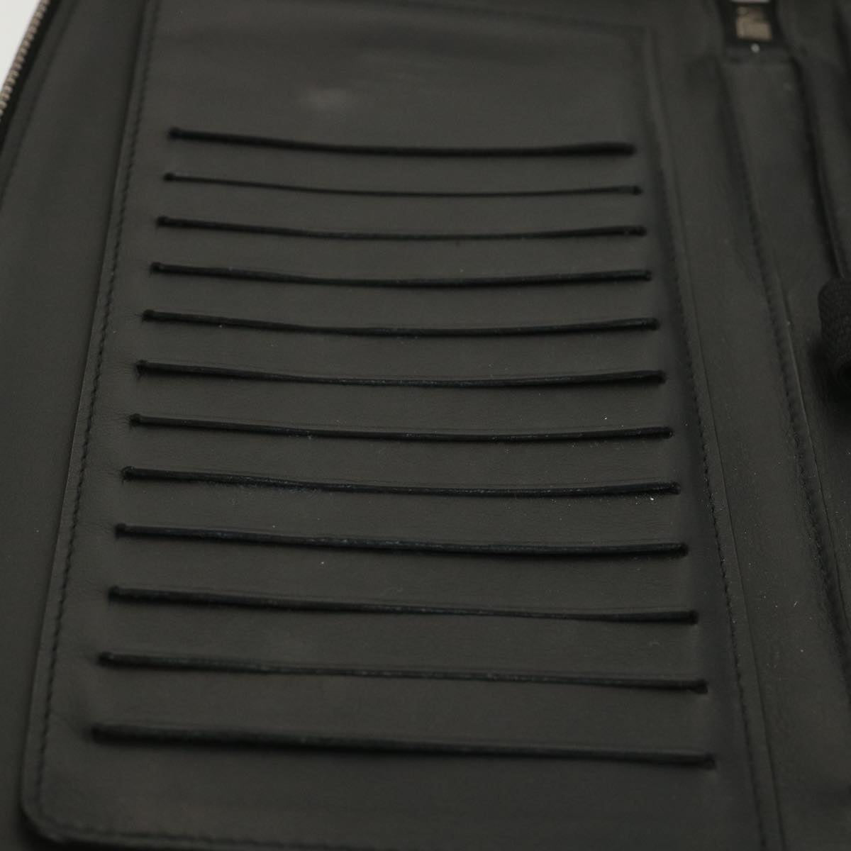 Louis Vuitton Black Leather Zippy wallet wallet accessories