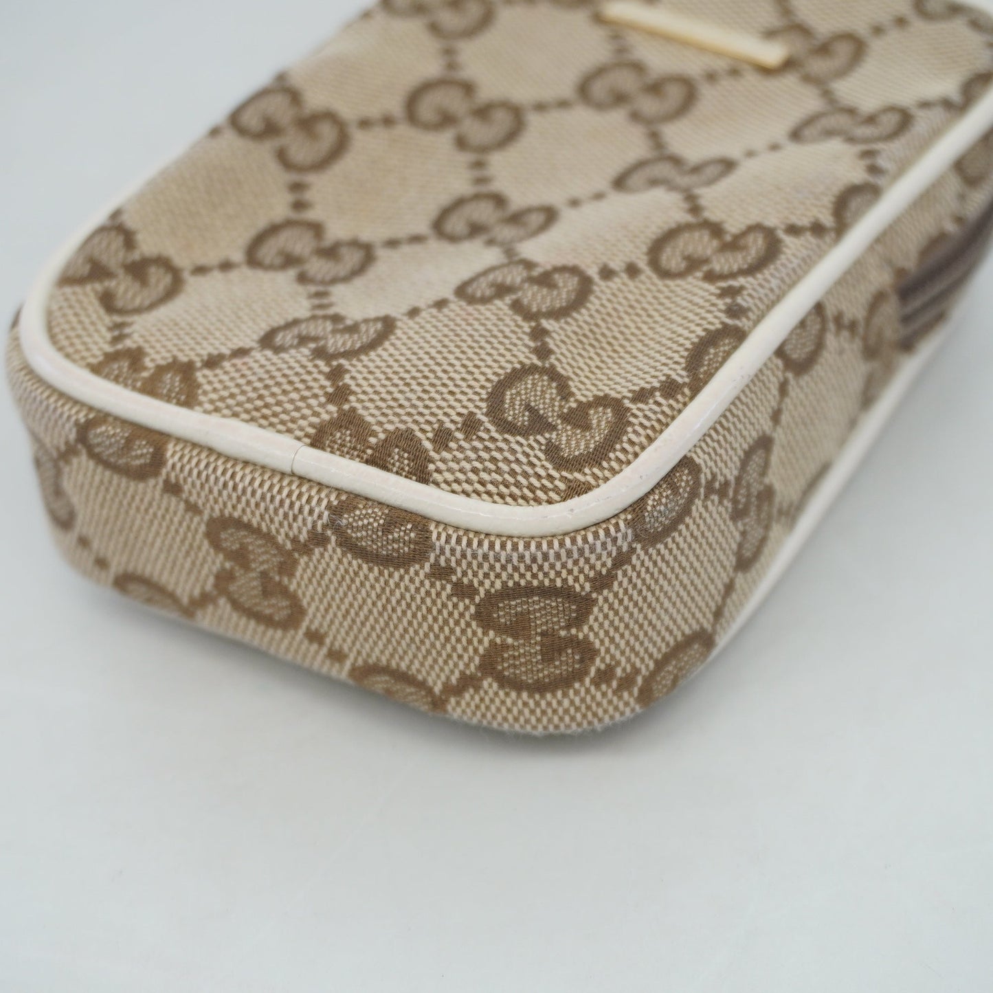 Gucci Pouch 548393 Women's GG Canvas Pouch Beige