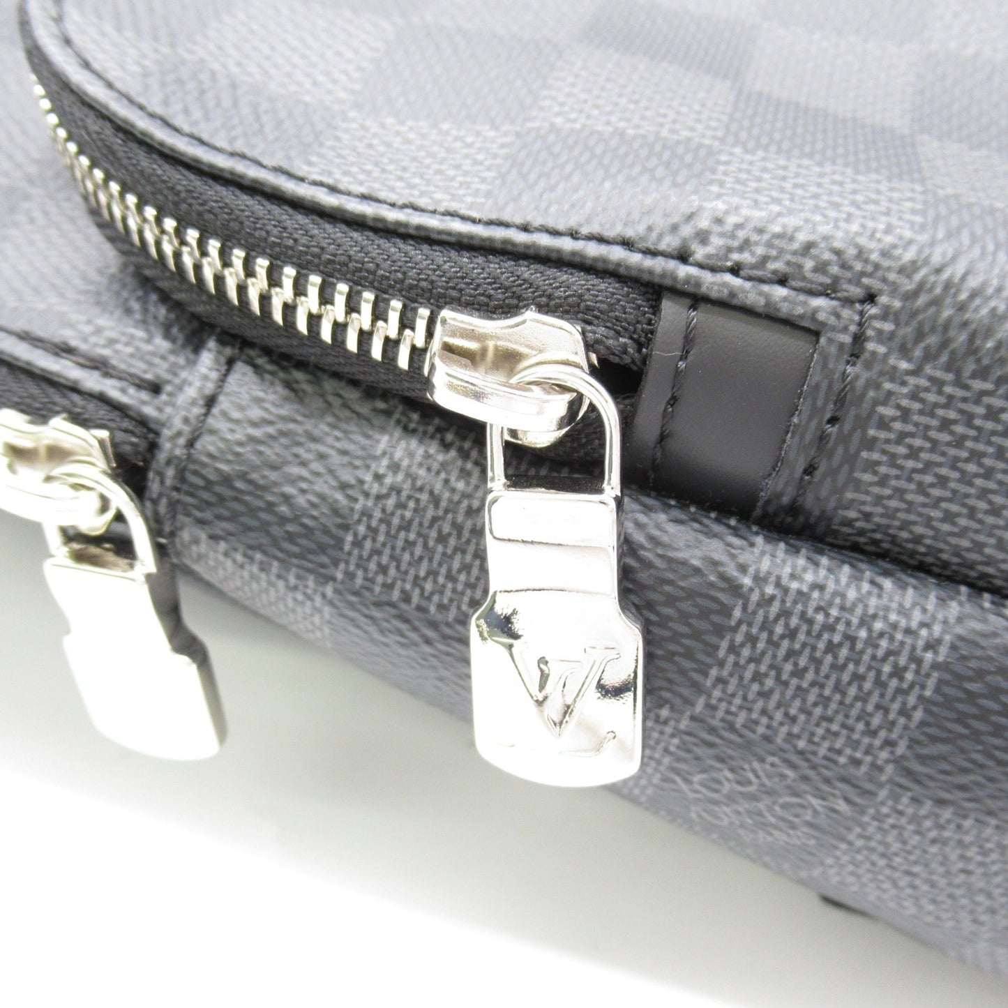 LOUIS VUITTON Avenue Sling Bag Gray Damier graphite PVC coated canvas N41719