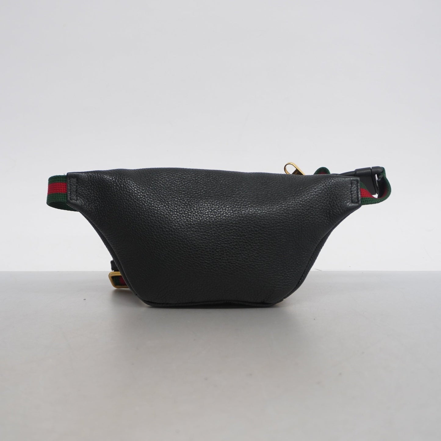 Gucci body bag 527792 leather black gold metal