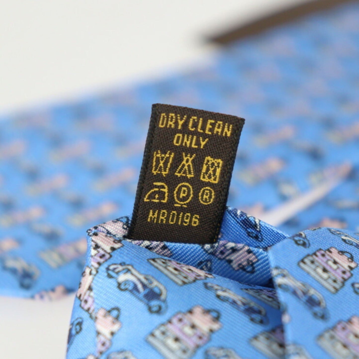 LOUIS VUITTON Cravat Globetrot Cars Tie M78558 Silk 100% Light Blue System Trunk x Car Pattern