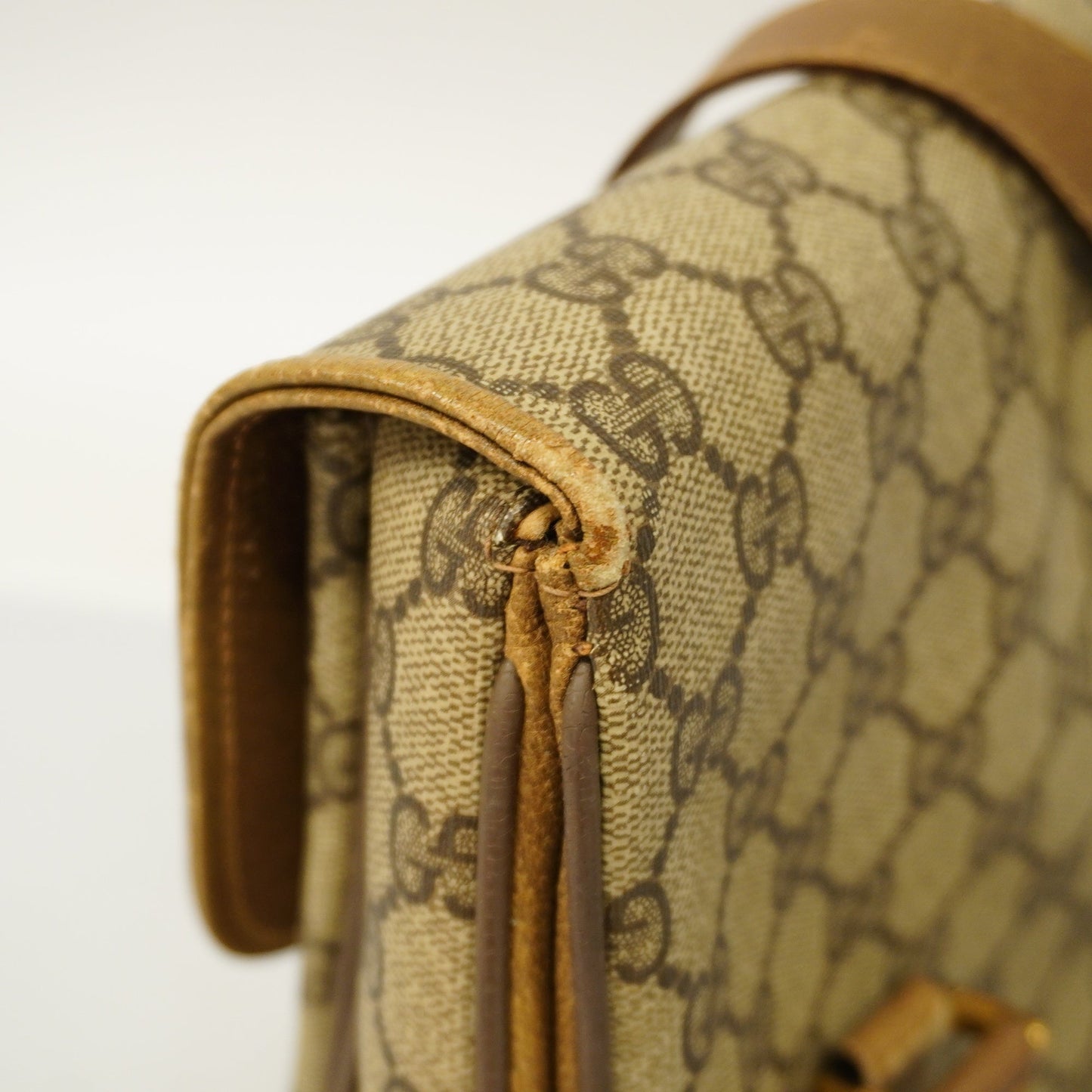 Gucci  HandBag 116 02 080 Women's GG Supreme HandBag Beige