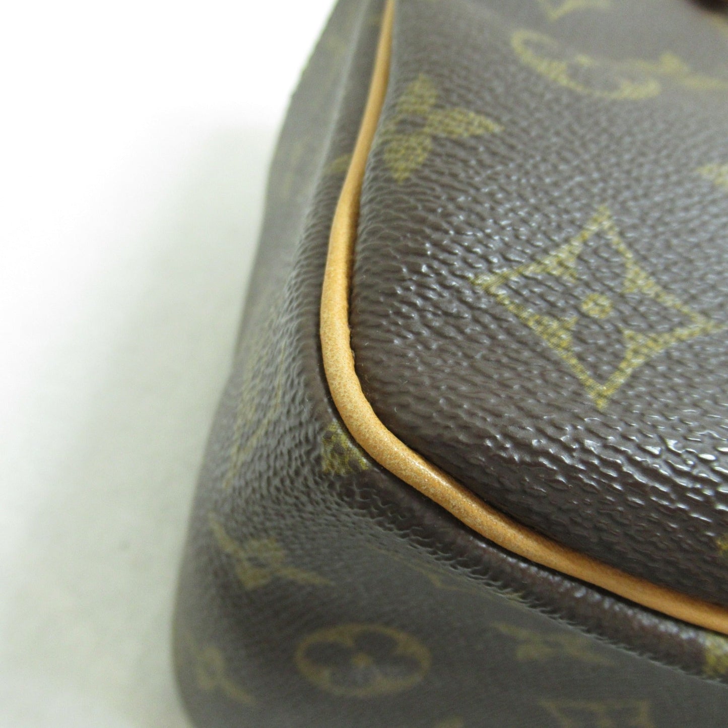 LOUIS VUITTON Cite GM Brown Monogram PVC coated canvas M51181
