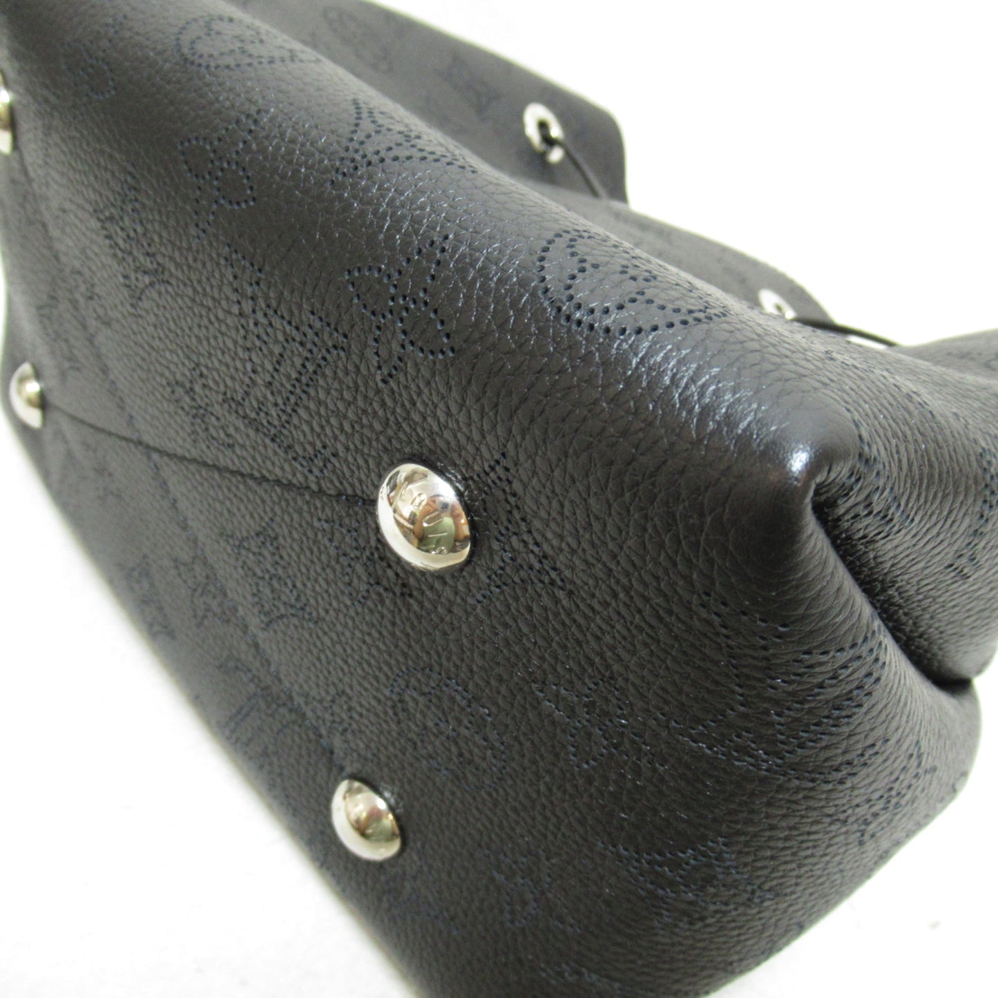 LOUIS VUITTON Bella Shoulder Bag Black Black Mahina leather M57070