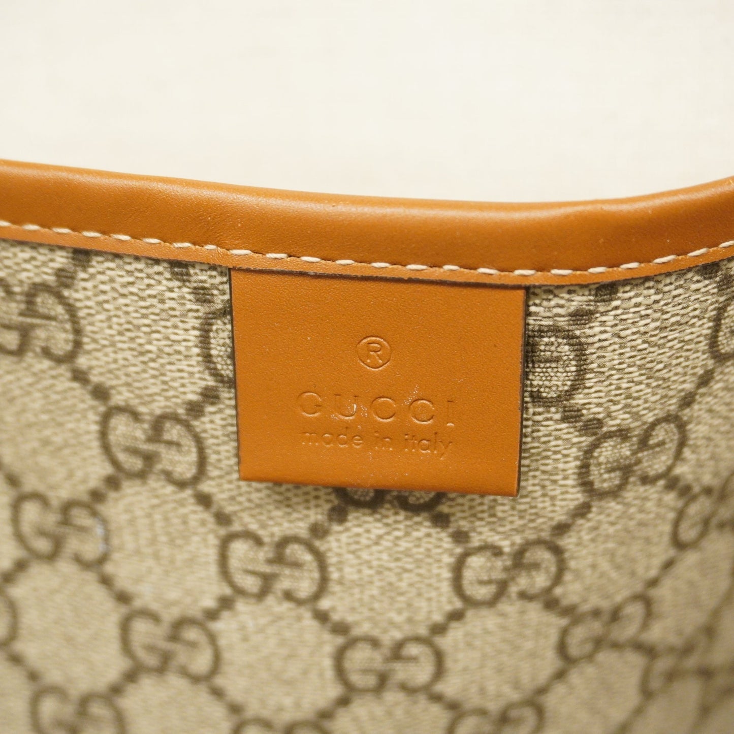 Gucci  Sherry Line 211134 Women's GG Supreme Tote Bag Beige