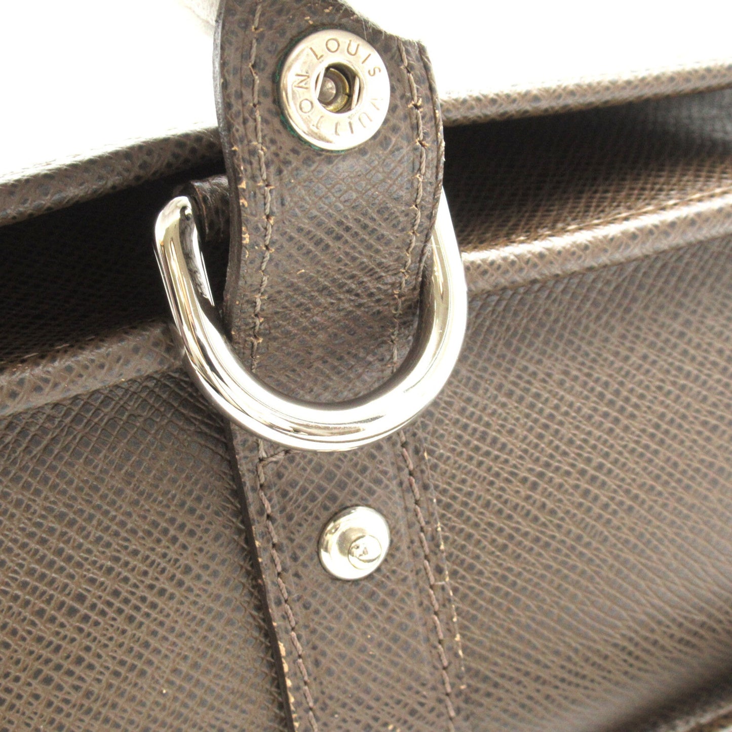 LOUIS VUITTON Andrei Brown Grizzly Taiga leather M32488