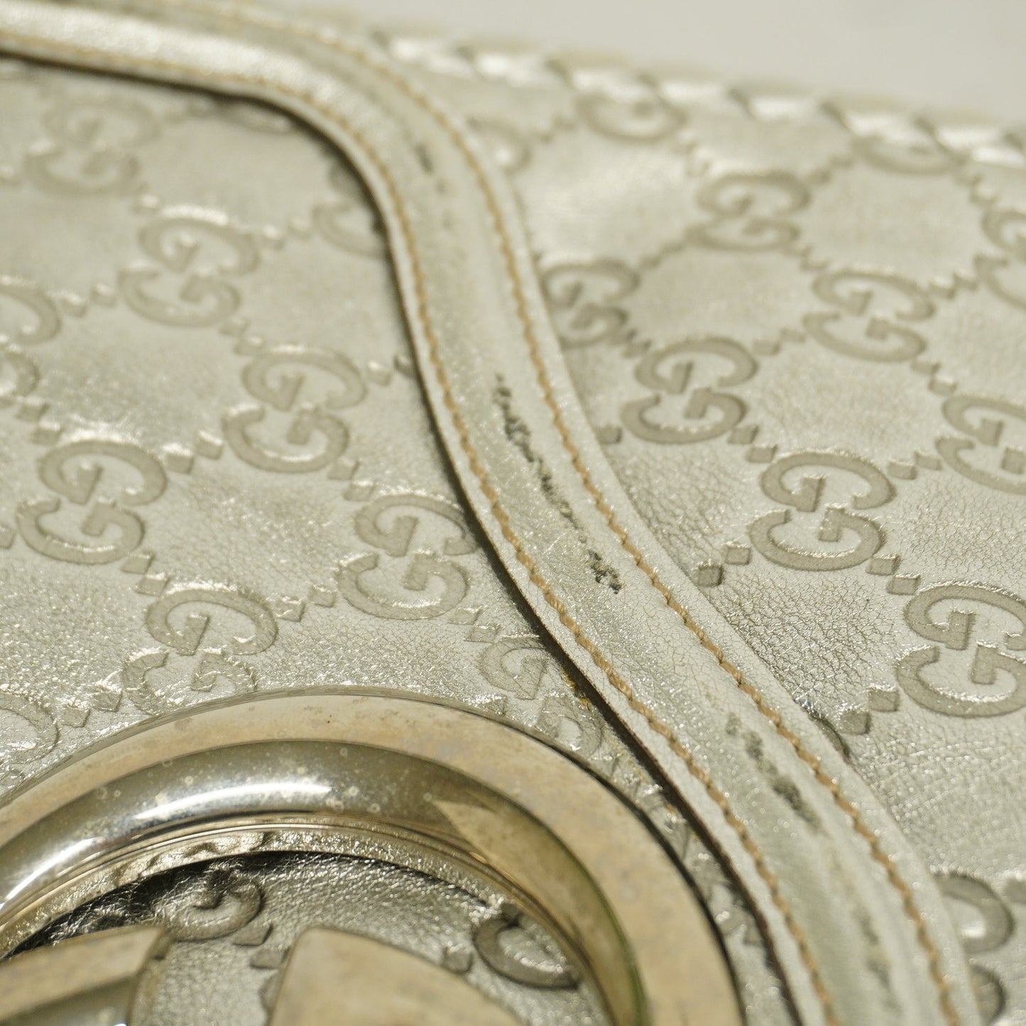 Gucci  Interlocking G167732 Women's Leather Shoulder Bag Silver