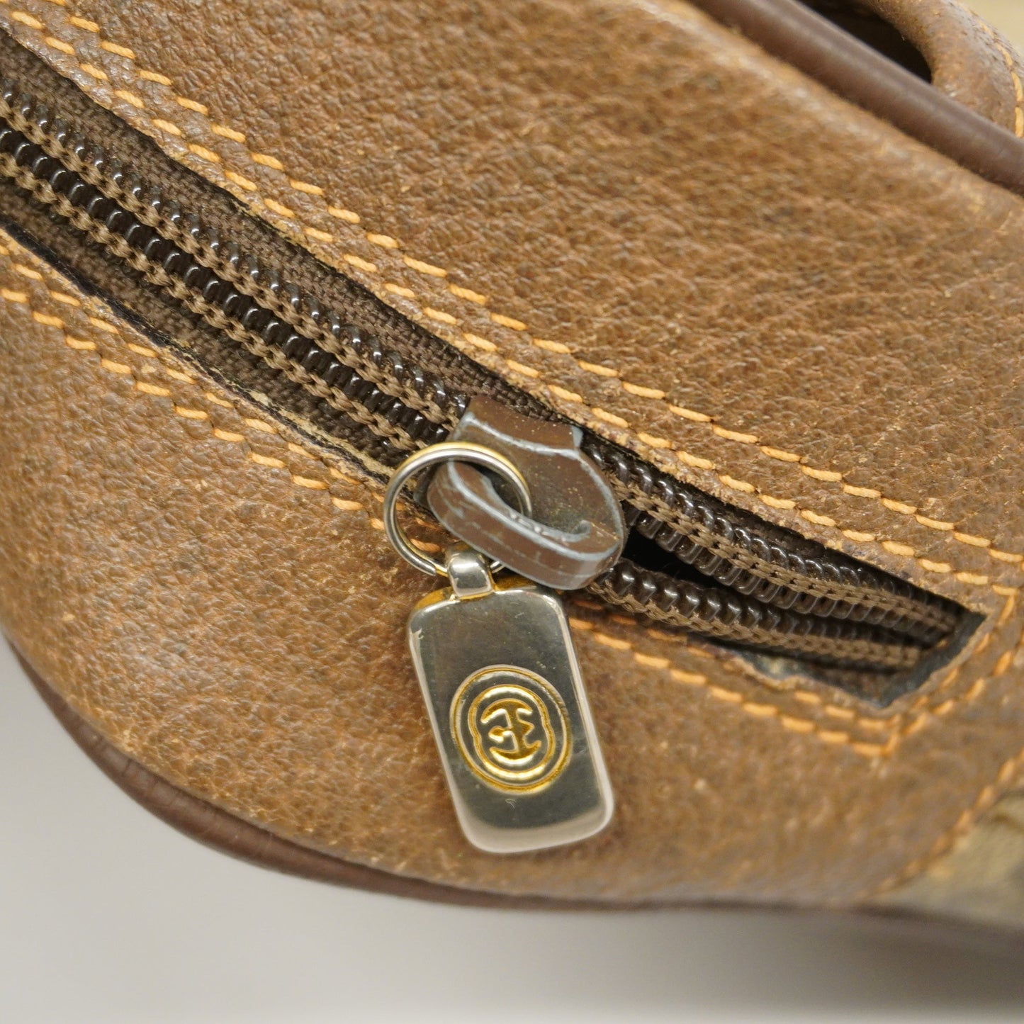 Gucci  Clutch Bag 89.01.044 Women's GG Supreme Clutch Bag Beige,Brown
