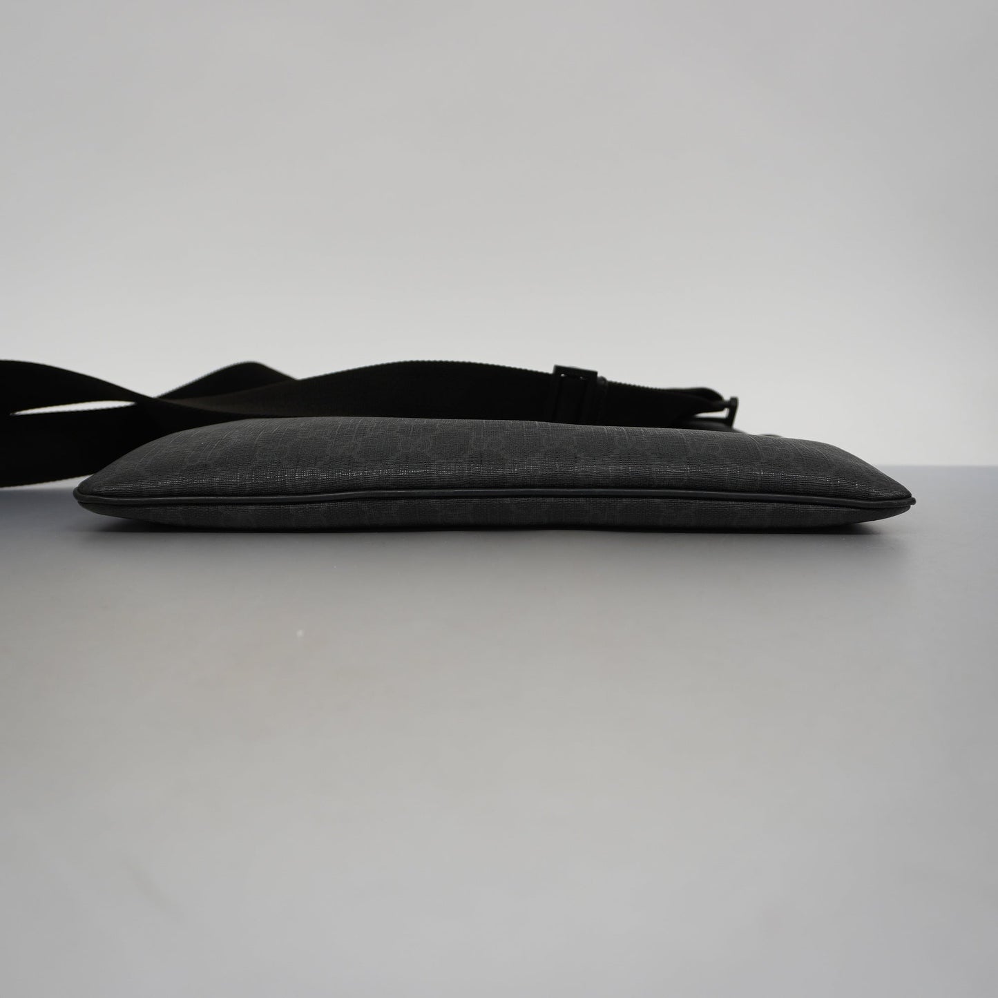 GUCCIAuth  Shoulder Bag 162904 GG Supreme Shoulder Bag Black