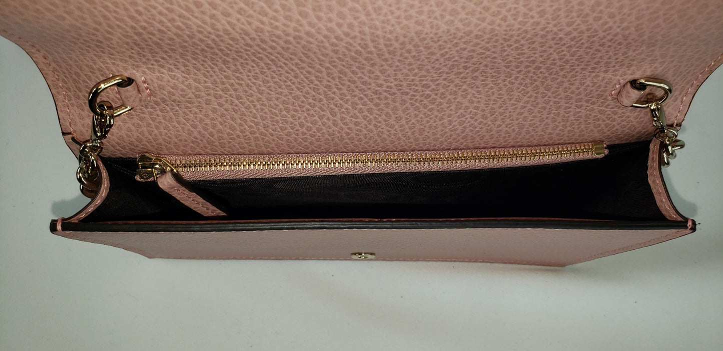 Gucci Crossbody Wallet on a Chain in Pink