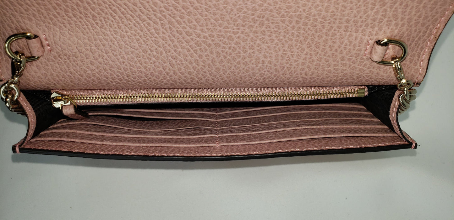 Gucci Crossbody Wallet on a Chain in Pink