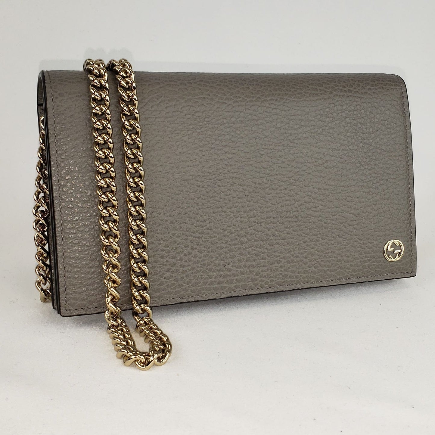 Gucci Crossbody Wallet on a Chain in Gray