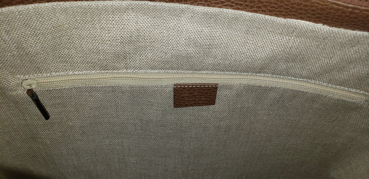 Gucci Large GG Supreme Canvas Hobo Handbag in Beige