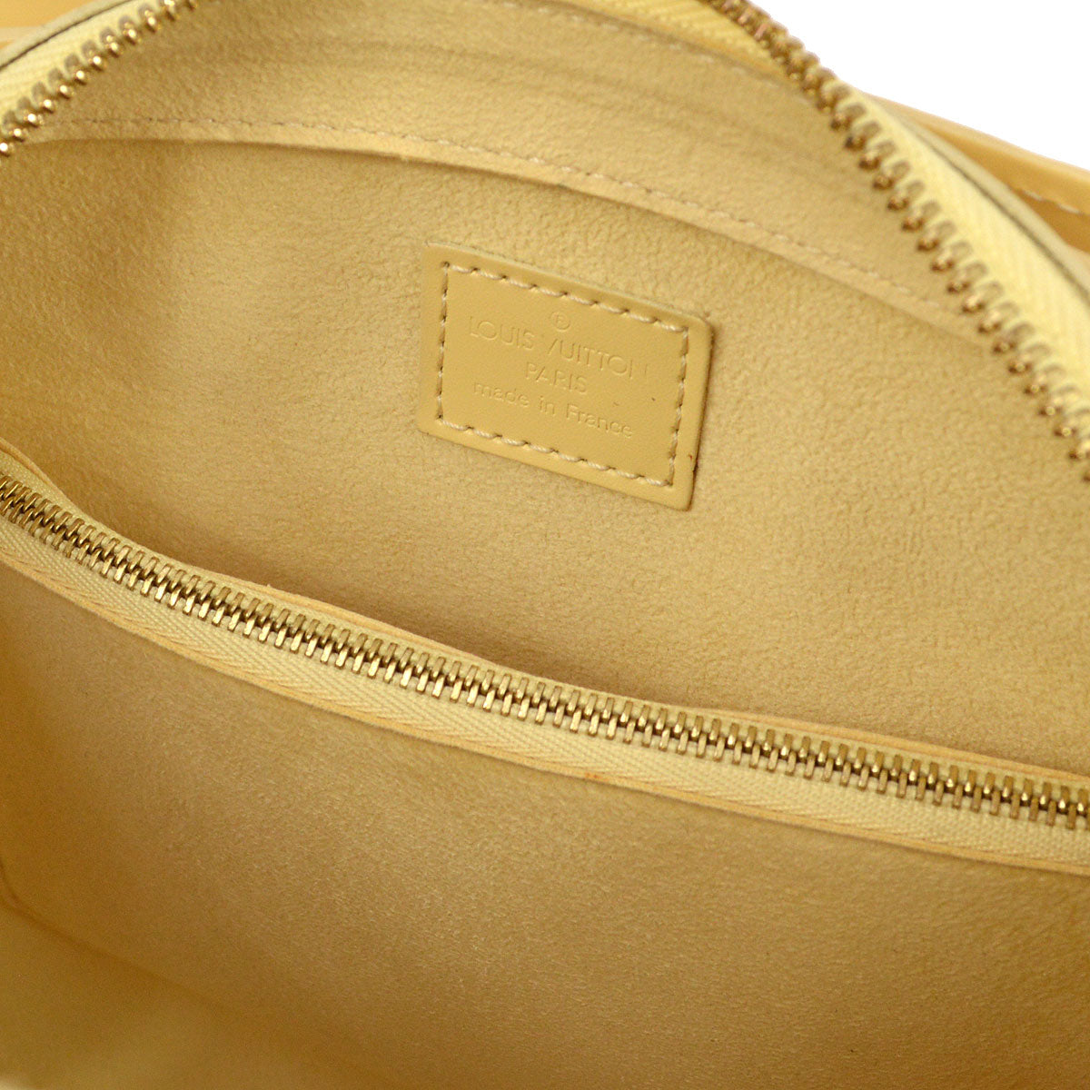Louis Vuitton 2002 PONT NEUF M5205A