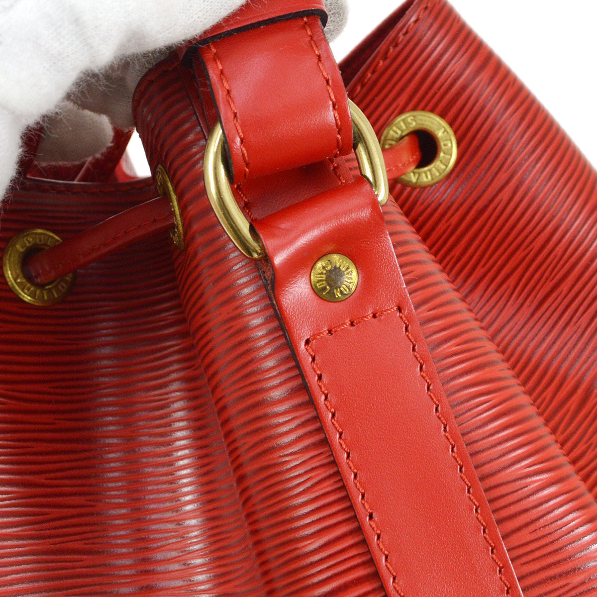 Louis Vuitton 1996 PETIT NOE RED EPI M44107 01045