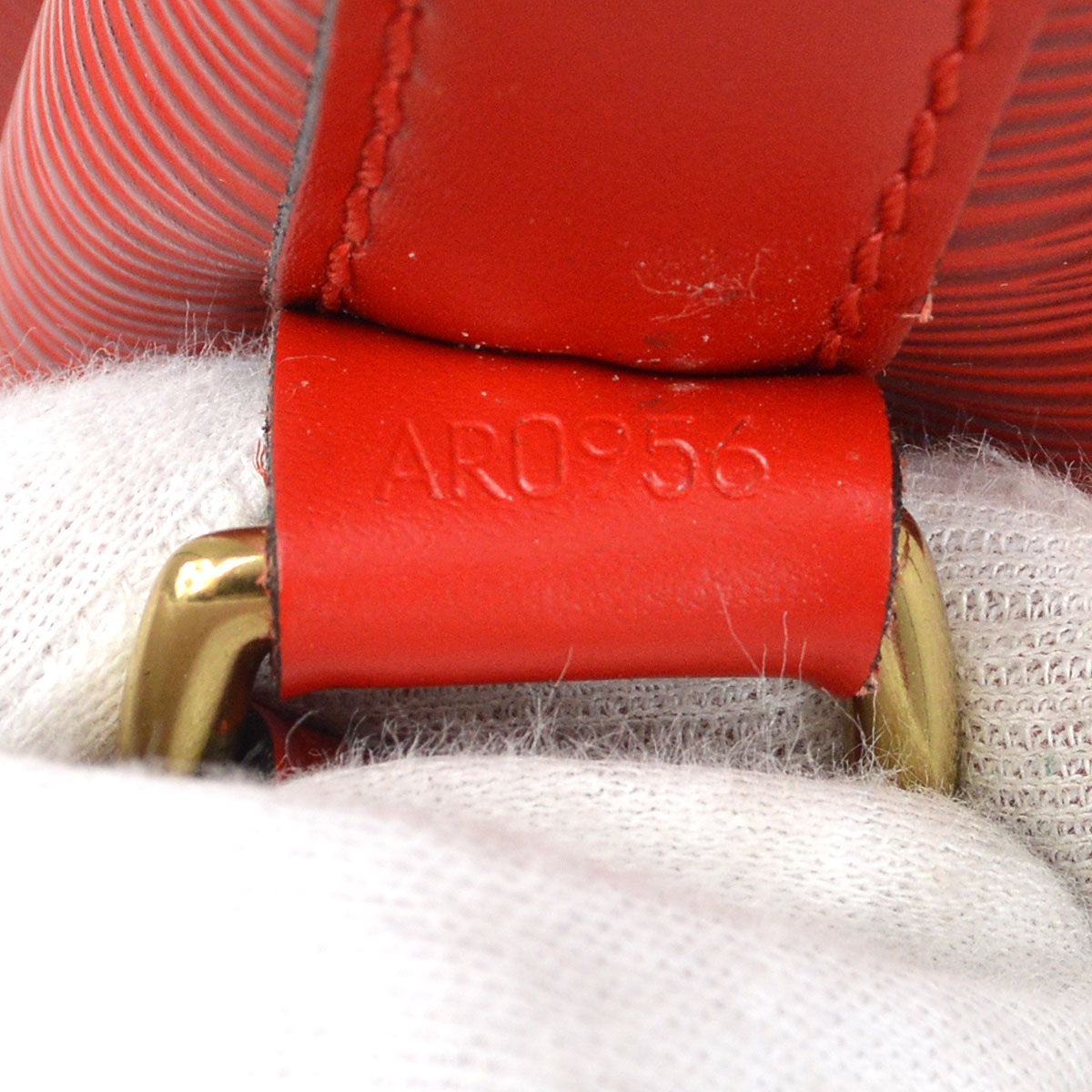 Louis Vuitton 1996 PETIT NOE RED EPI M44107 01045