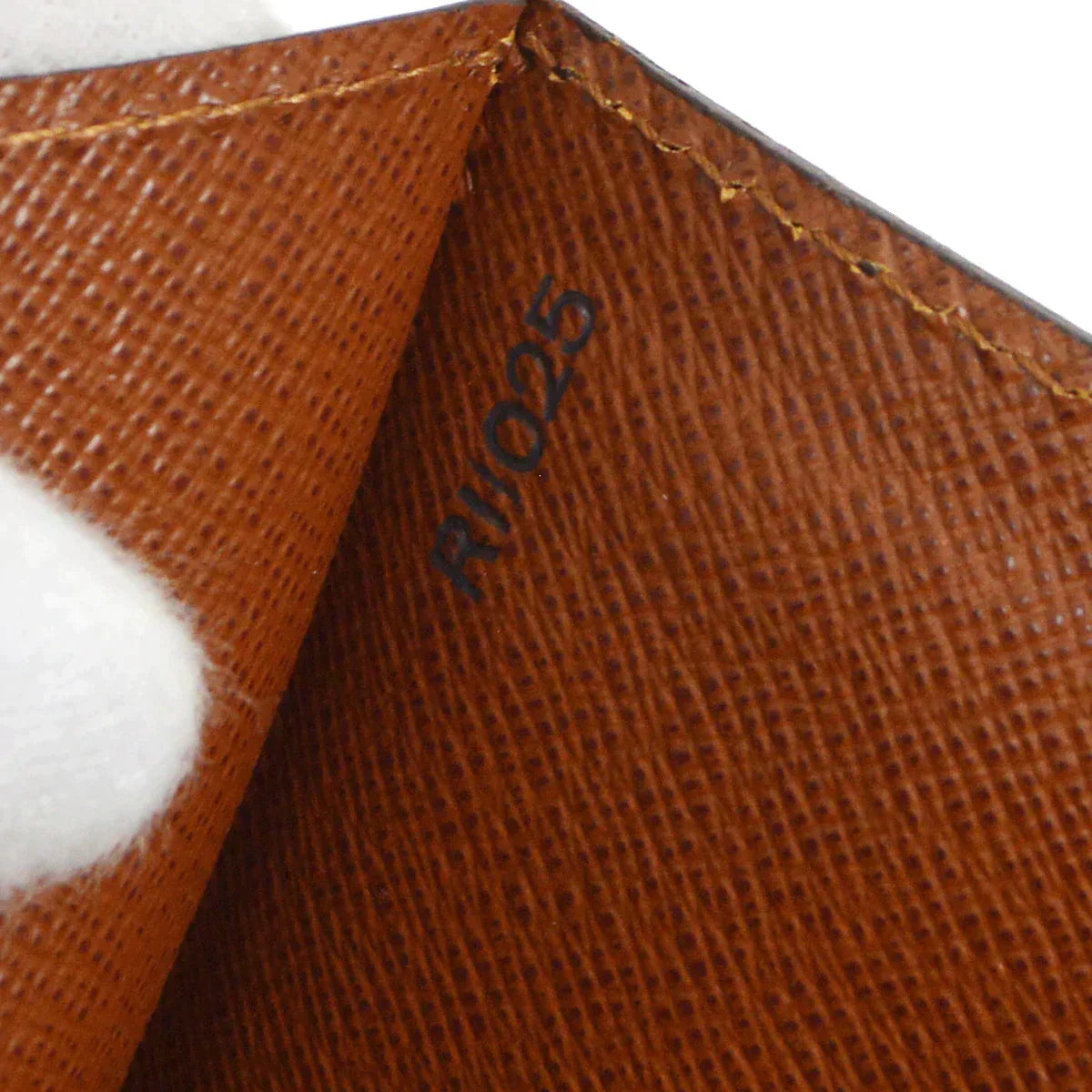 Louis Vuitton 2005 POCHETTE SELLIER DRAGONNE M50210