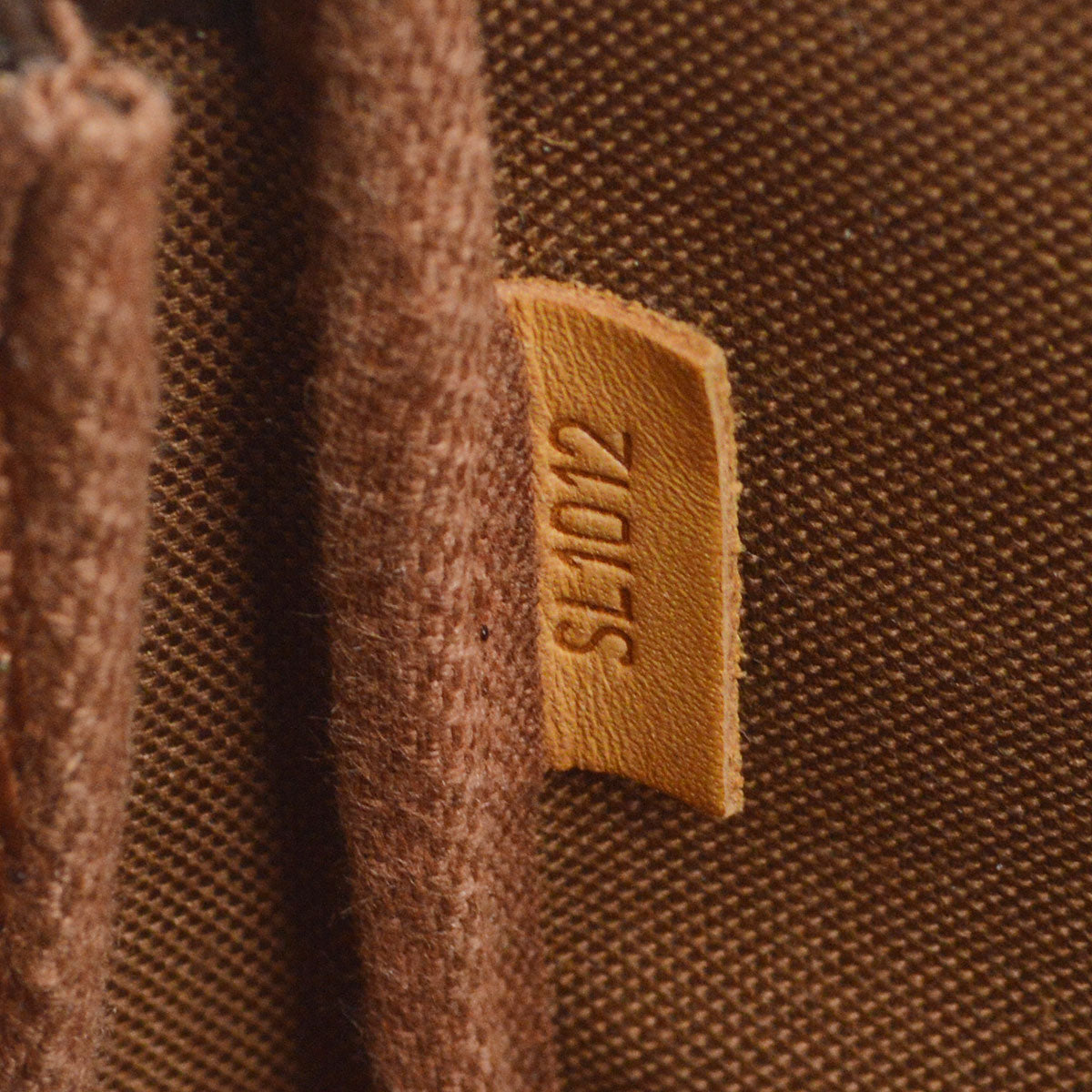 Louis Vuitton 2002 POCHETTE ACCESSOIRES M51980