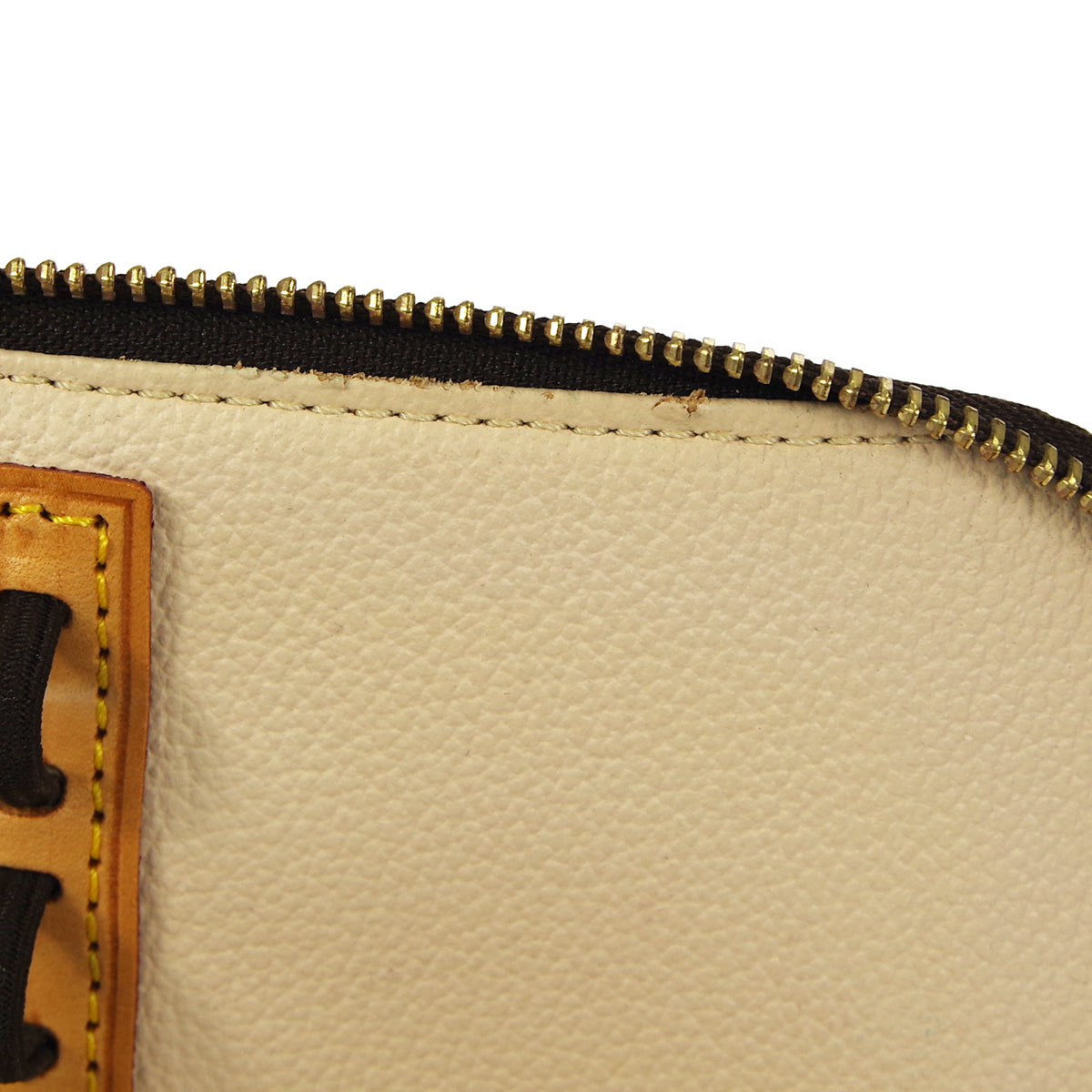 Louis Vuitton 2002 TROUSSE BRUSH PM M47510