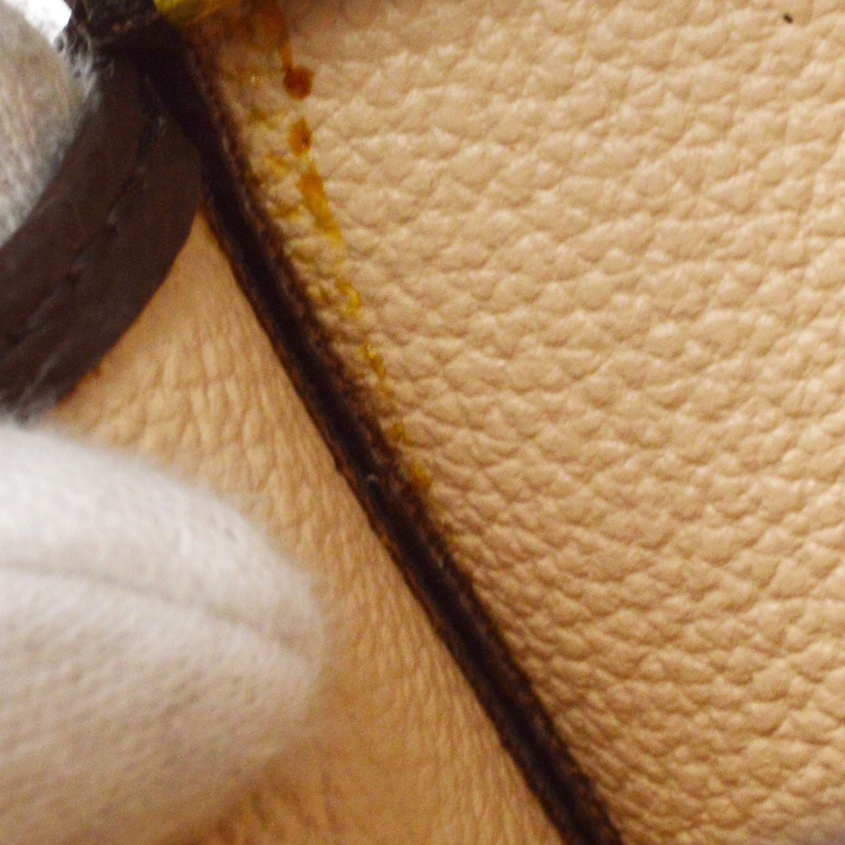 Louis Vuitton 2003 POCHE TOILETTE 15 M47546