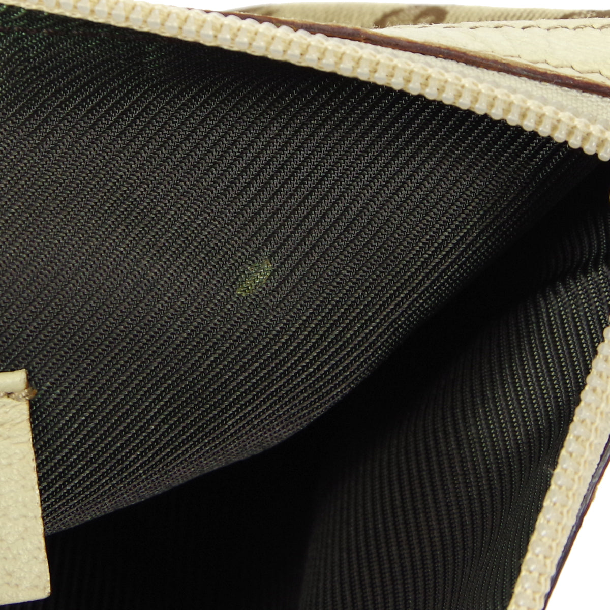 Gucci GG Canvas Handbag 48620
