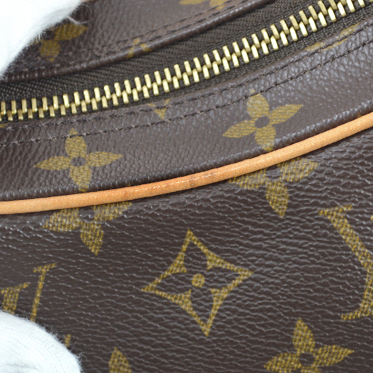 LOUIS VUITTON Croissant MM Handbag Monogram M51512 97843