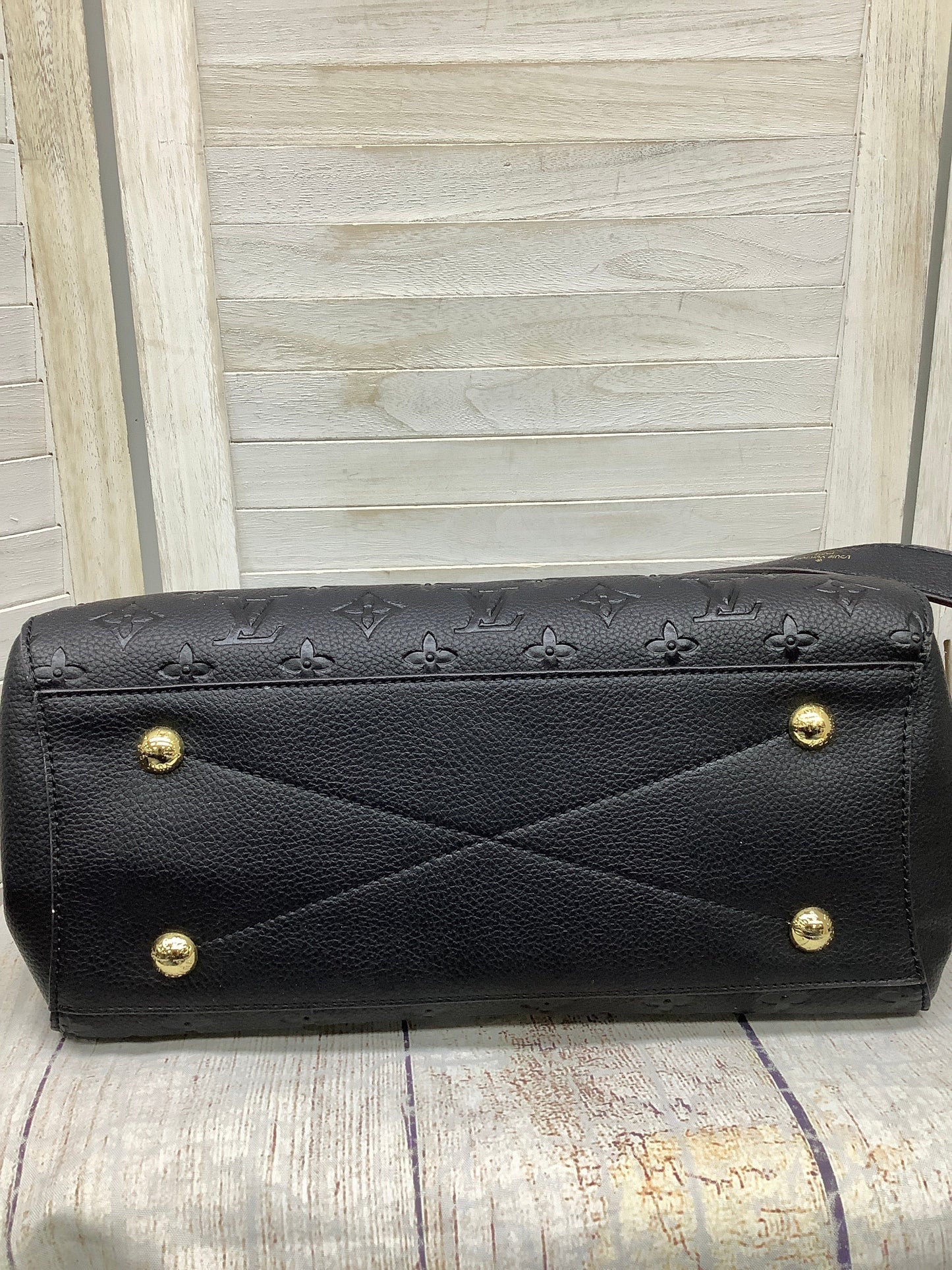 Crossbody Luxury Designer By Louis Vuitton  Size: Medium