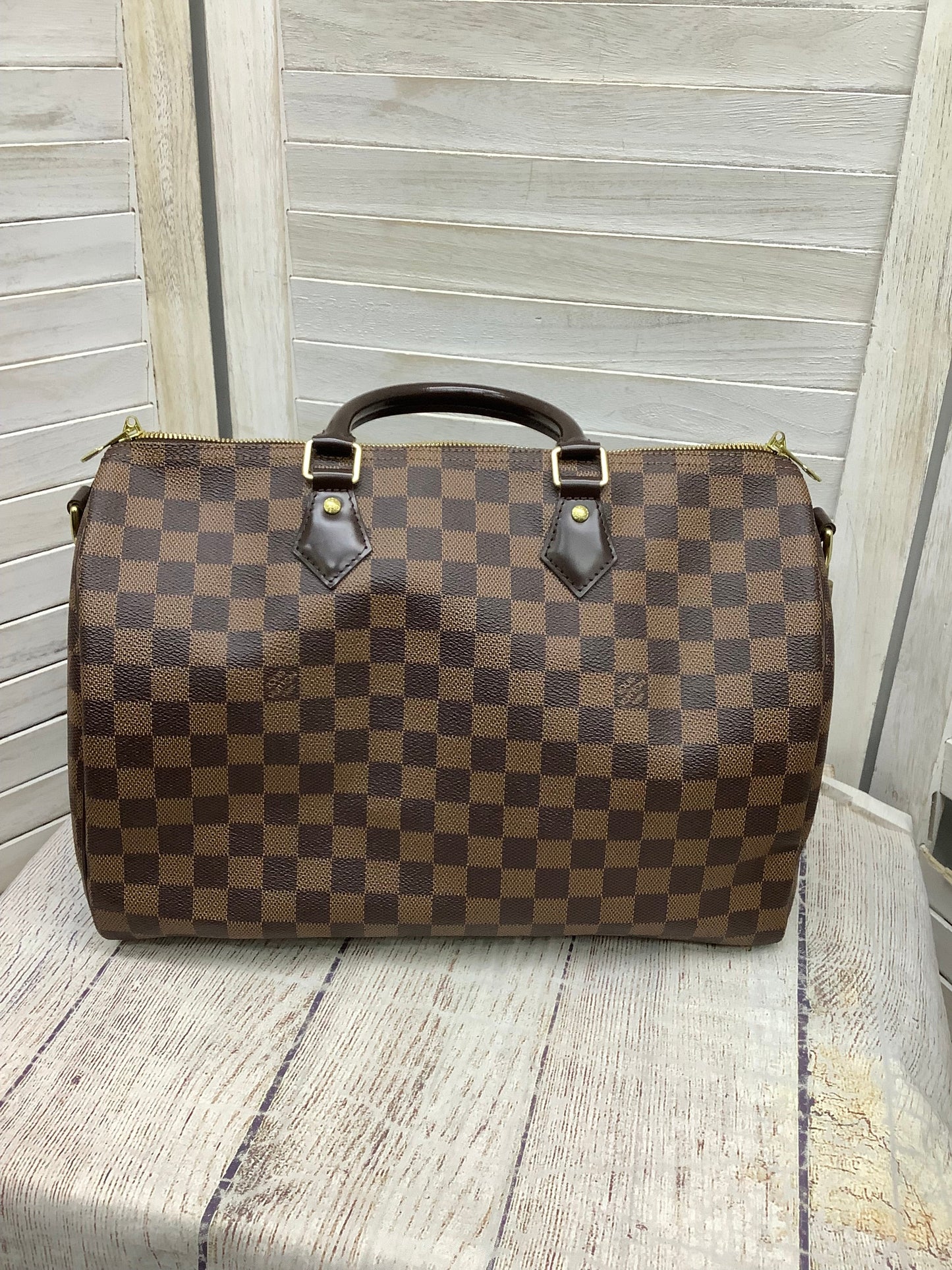 HandBag Luxury Designer By Louis Vuitton  Size: Large