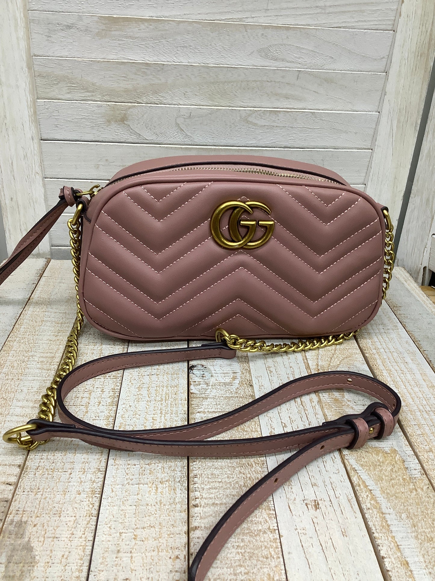 Crossbody Luxury Designer By Gucci  Size: Medium