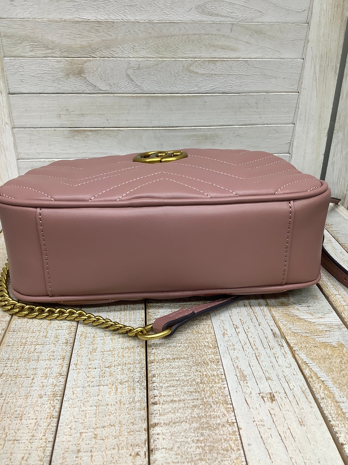 Crossbody Luxury Designer By Gucci  Size: Medium