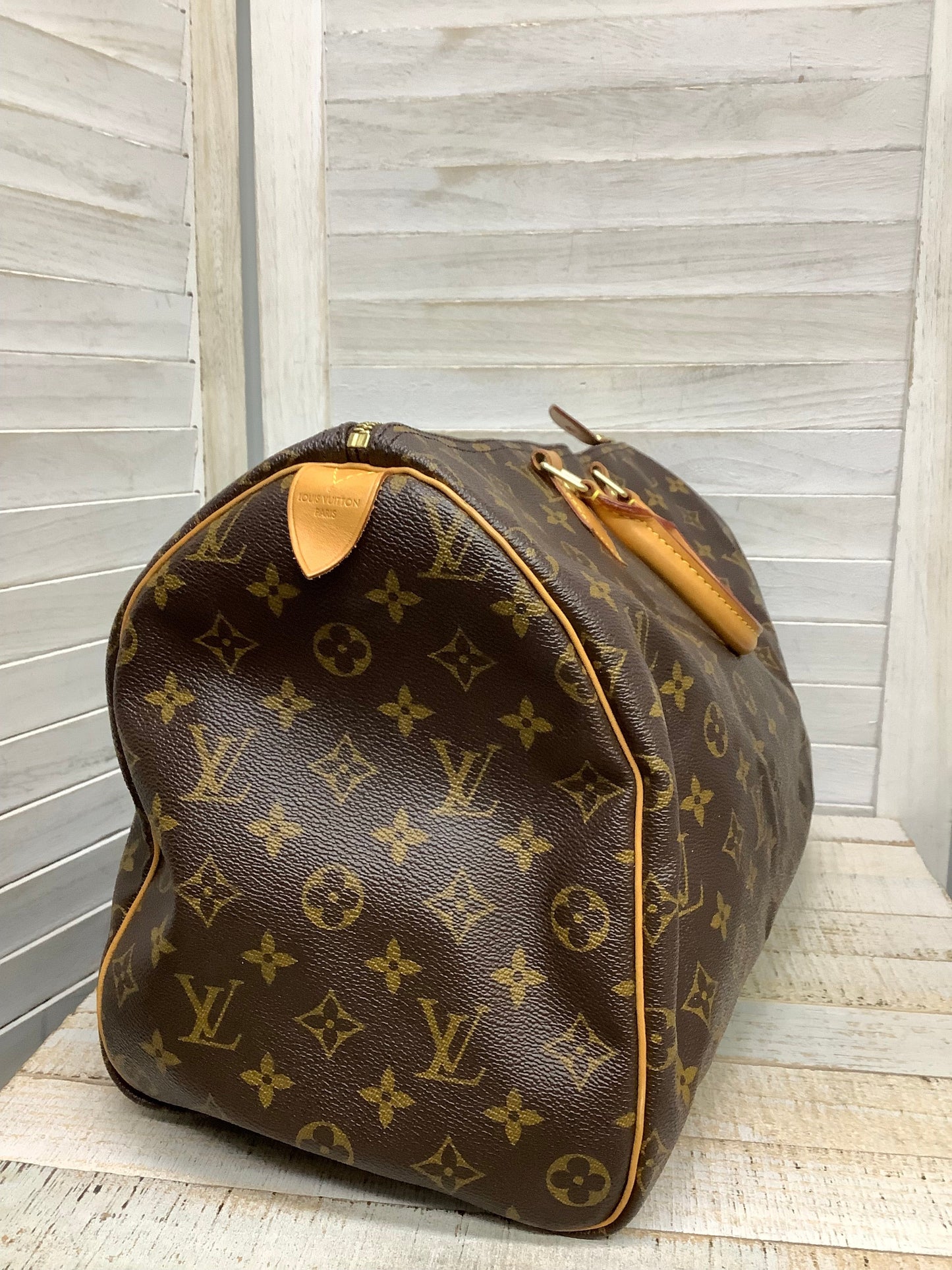 HandBag Luxury Designer By Louis Vuitton, Size: Large
