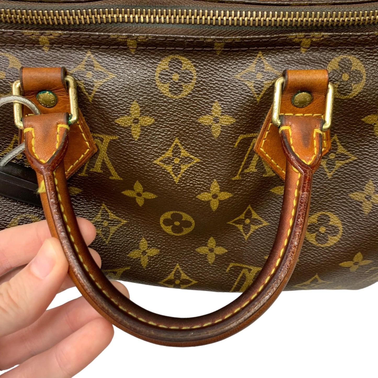 HandBag Luxury Designer By Louis Vuitton  Size: Medium