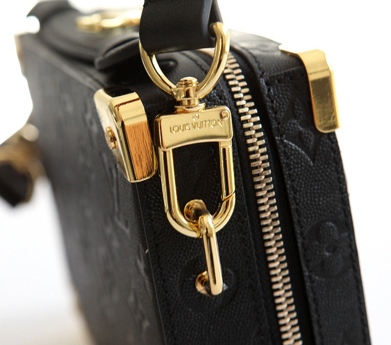 Alice Bags- Louis Vuittons  - 16047