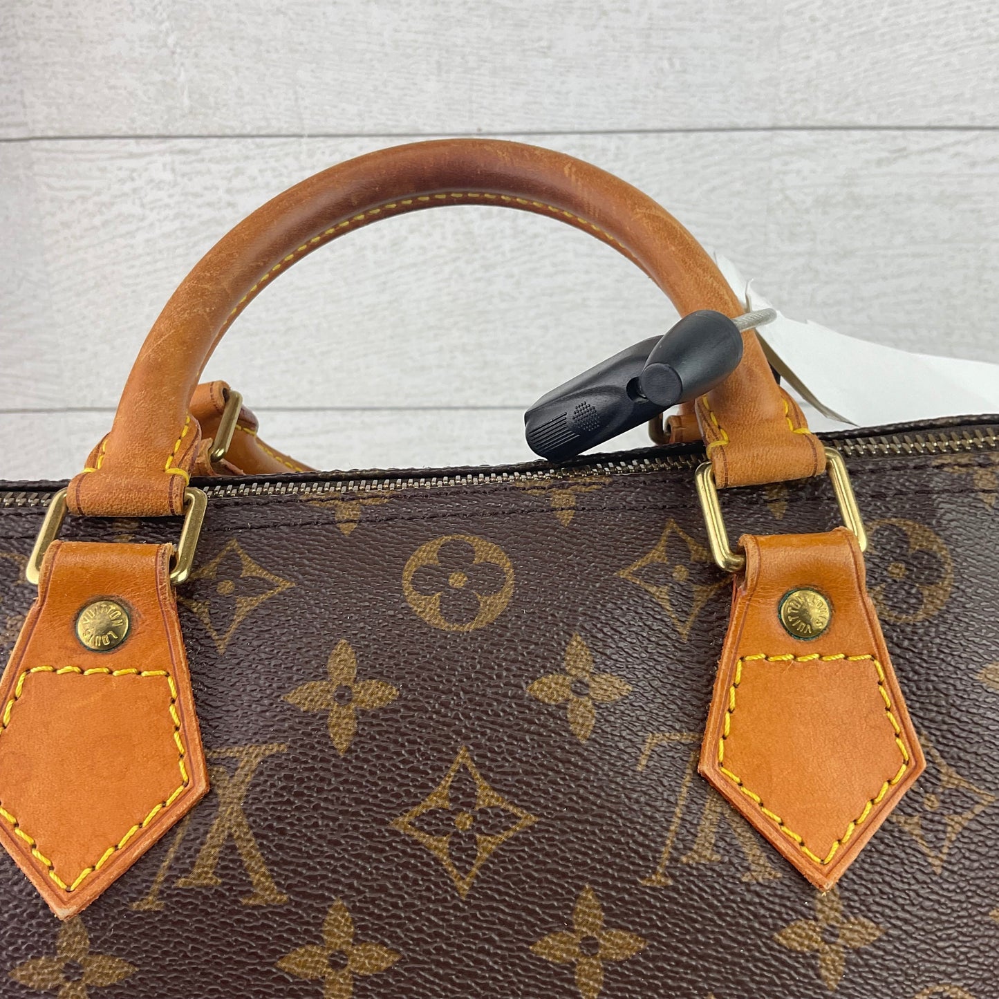 HandBag Luxury Designer By Louis Vuitton, Size: Large