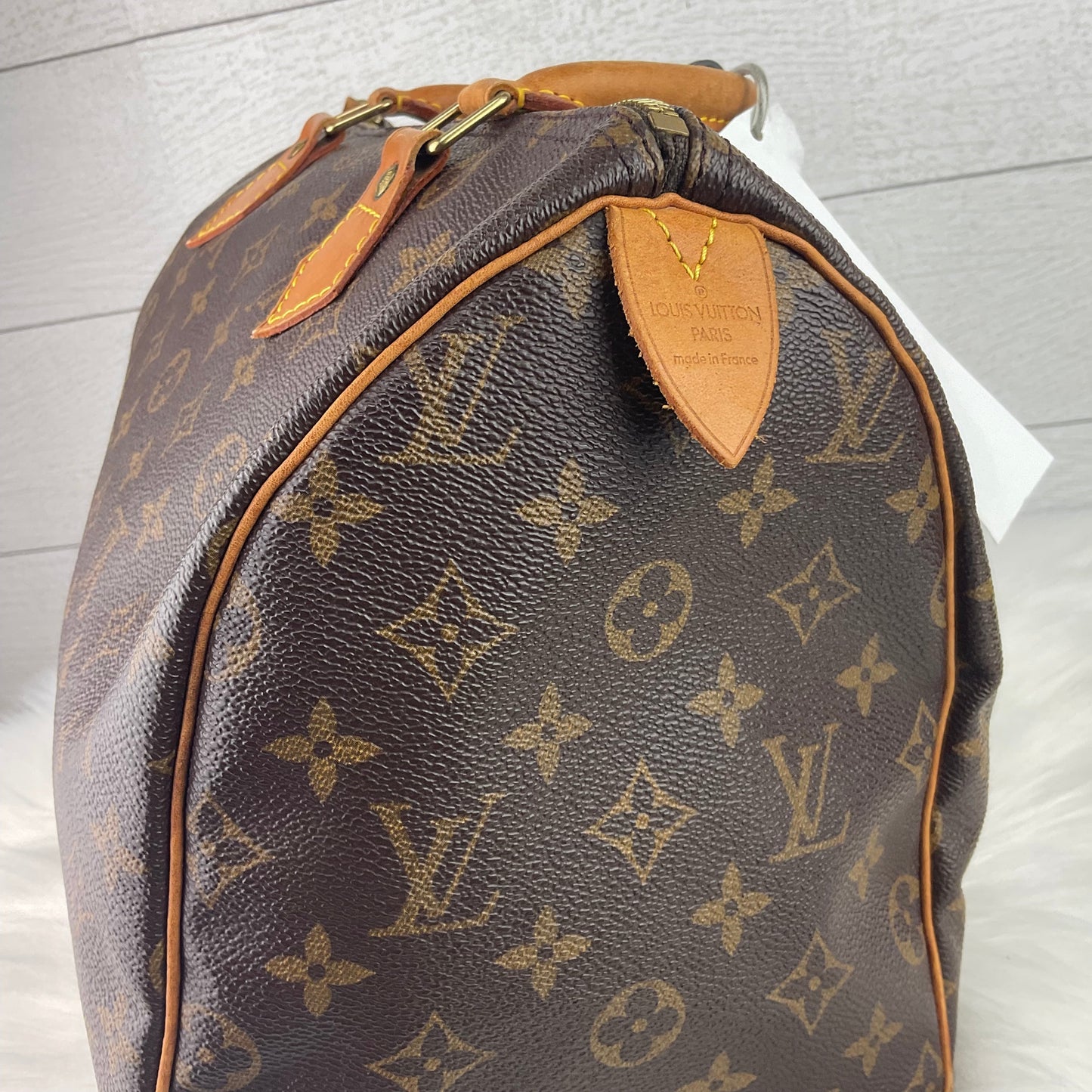 HandBag Luxury Designer By Louis Vuitton, Size: Large