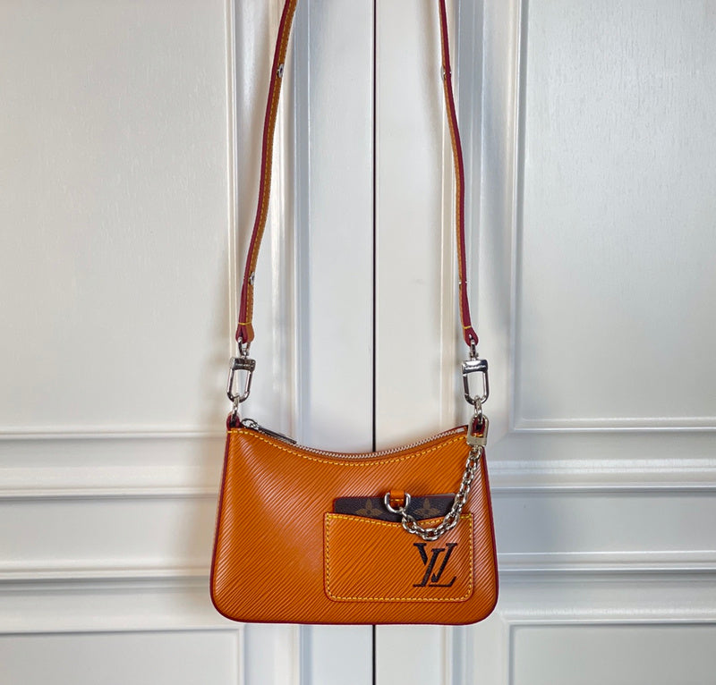 Alice Bags- Louis Vuittons  - 15851