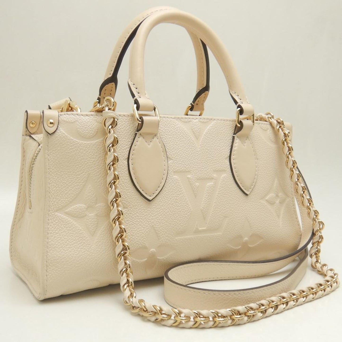 Louis Vuitton  ivory Leather Handbag