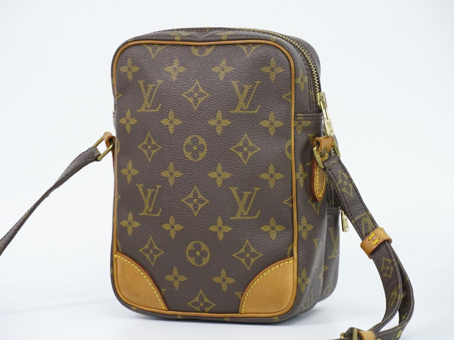 Louis Vuitton Amazon Shoulder Bag Monogram M45236