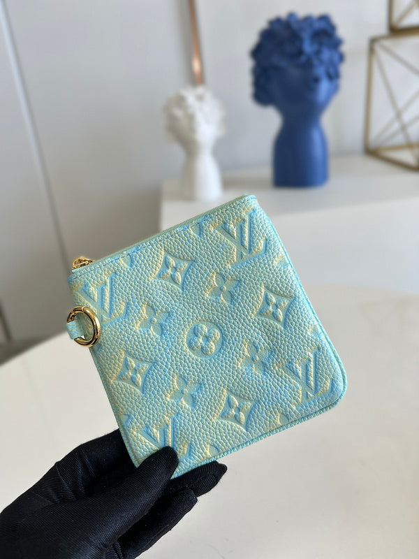 Alice Bags- Louis Vuittons  - 16394