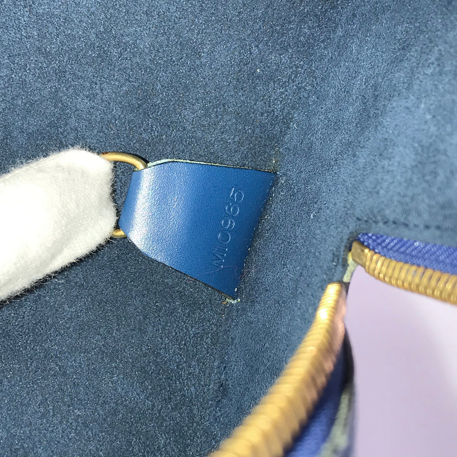 LOUIS VUITTON Epislo M52225 Hand bag