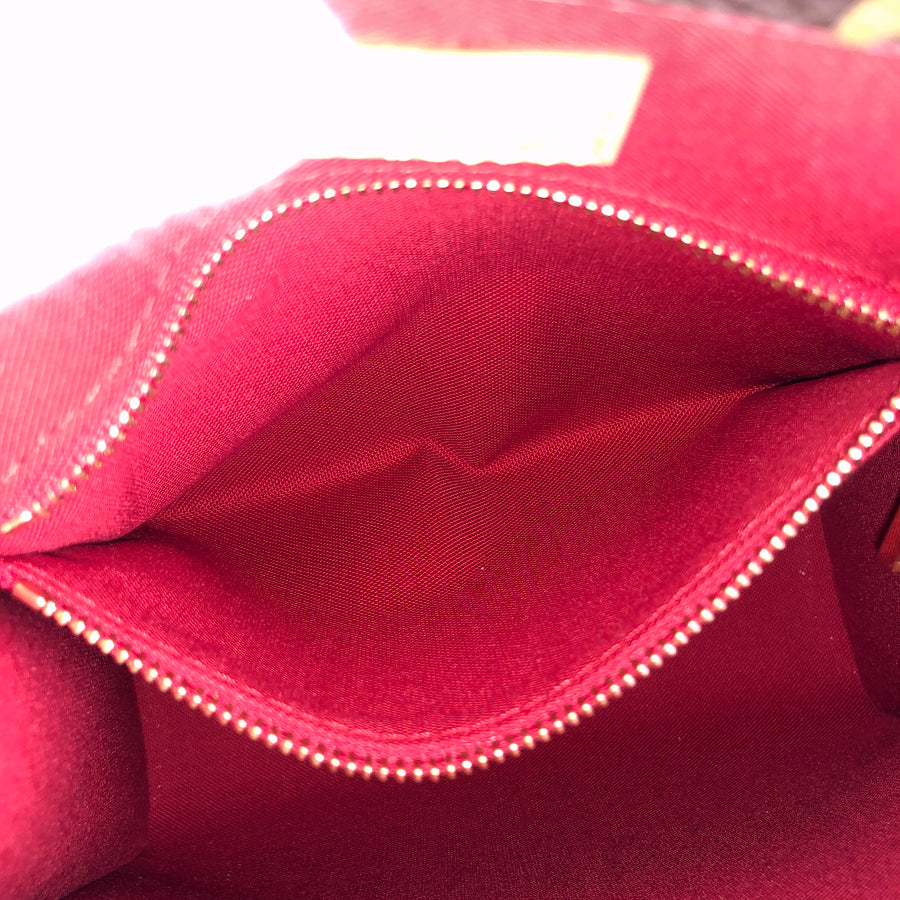 LOUIS VUITTON Handbag
