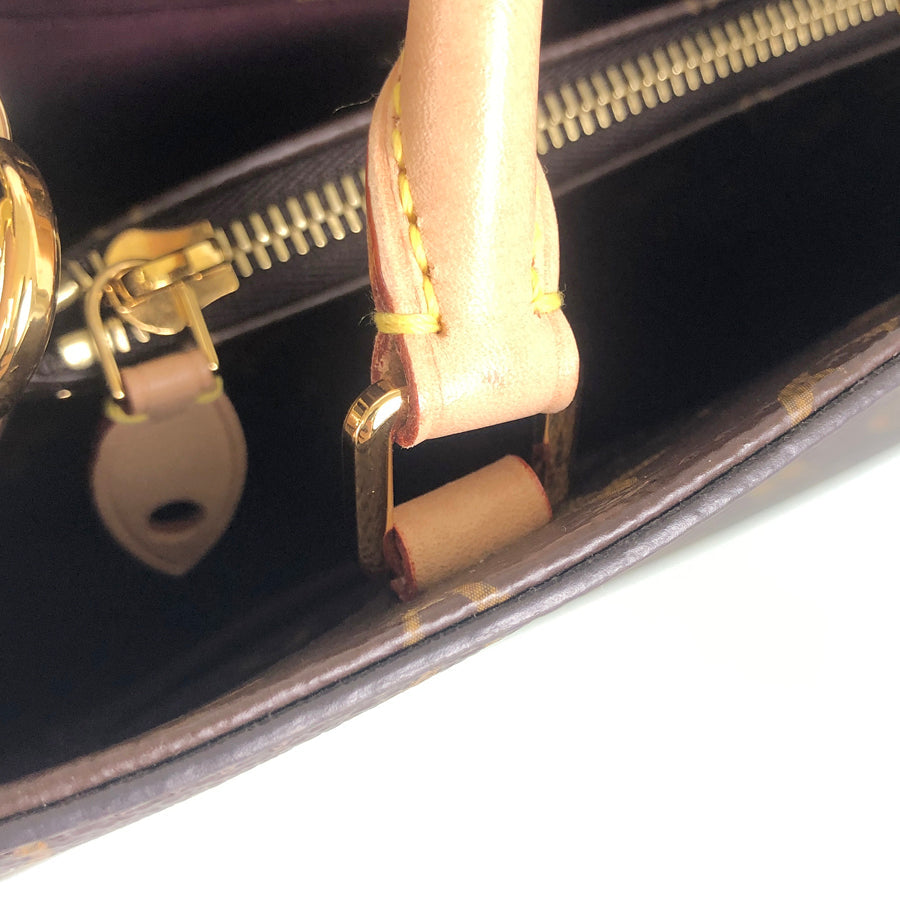 LOUIS VUITTON Handbag