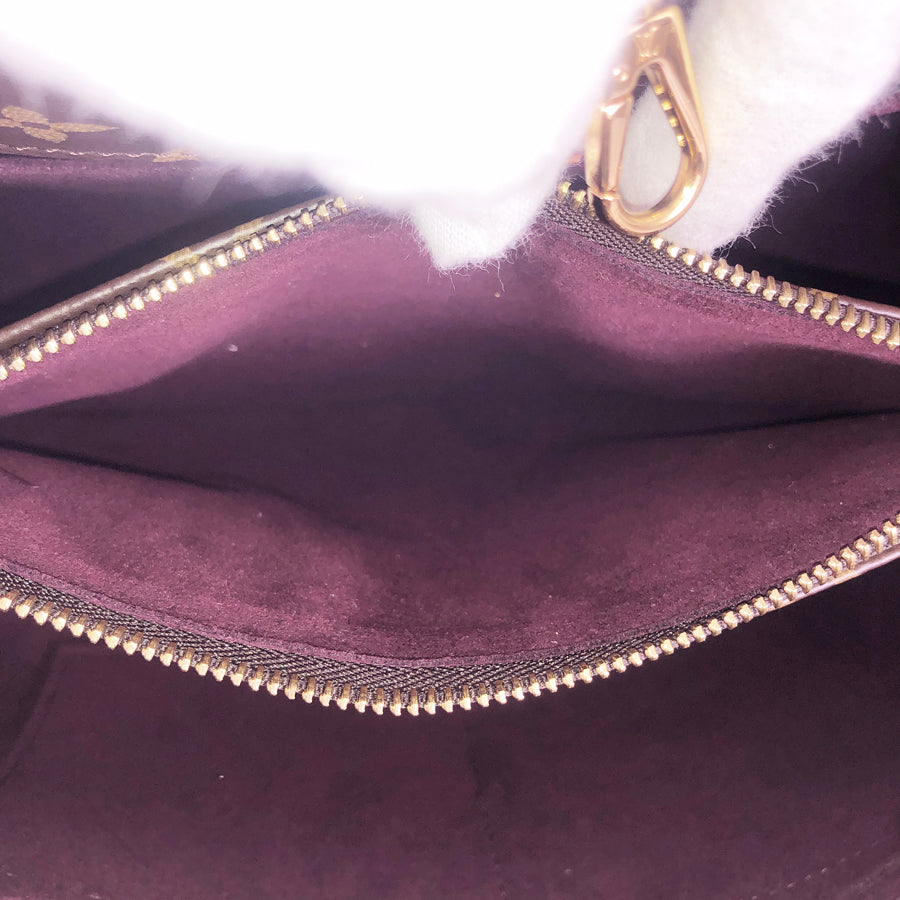 LOUIS VUITTON Handbag