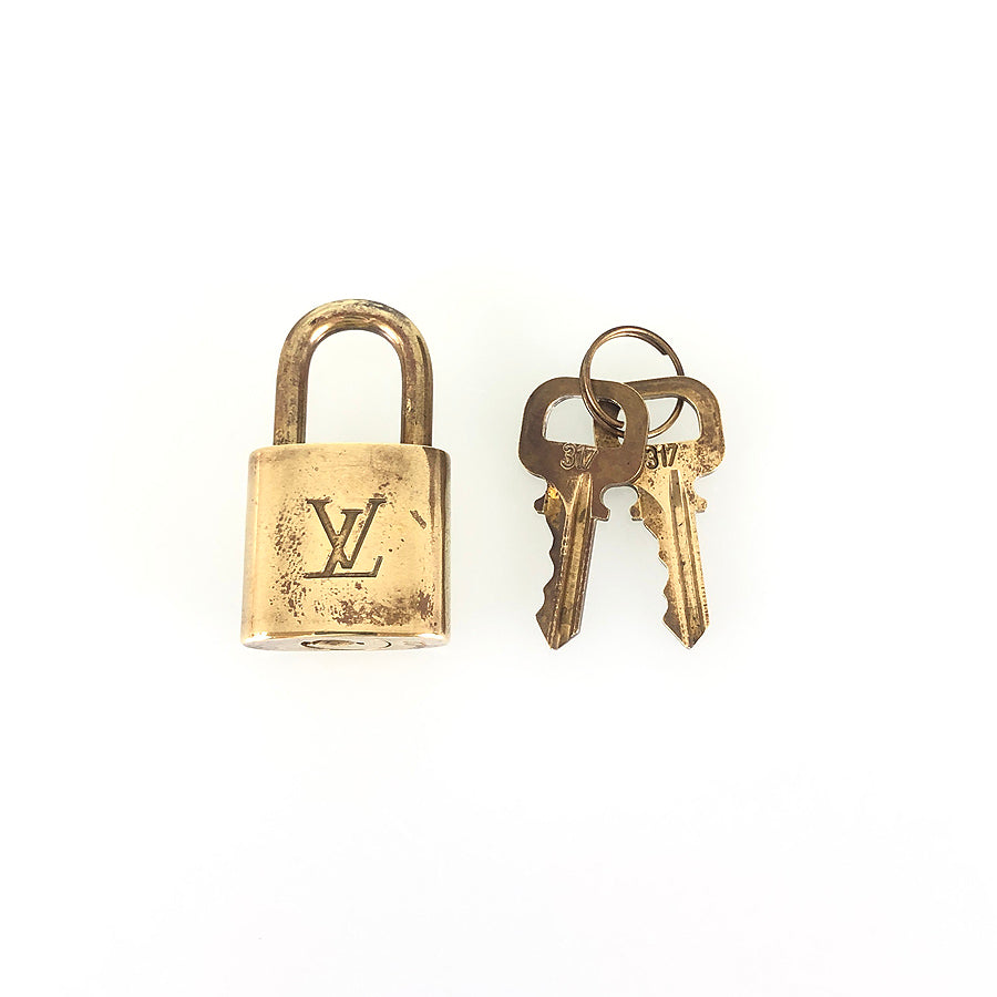 LOUIS VUITTON Damier Ellipse PM Handbag