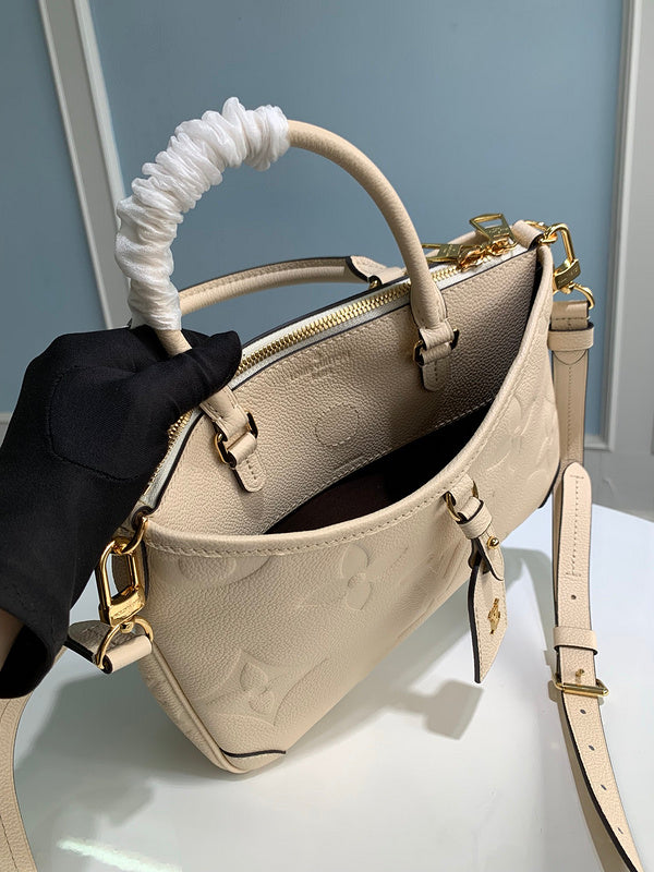 Alice bags - Louis Vuittons  - 15406
