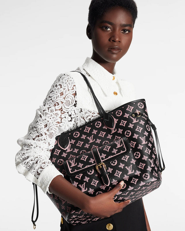 Alice Bags- Louis Vuittons  - 16382